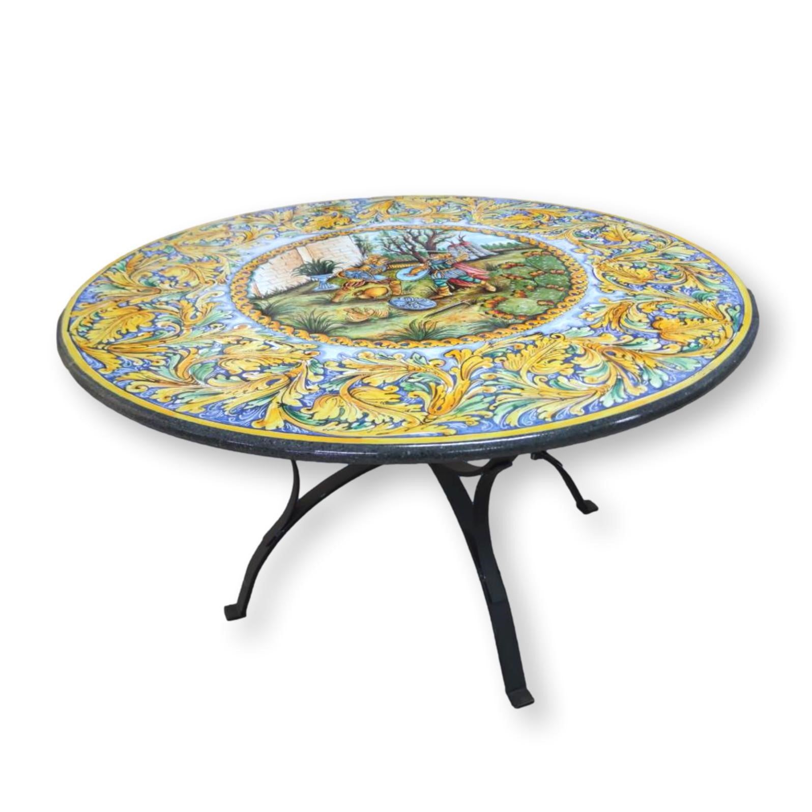 Tavolo in Pietra lavica rotondo ornato azzurro e giallo con dipinto interno