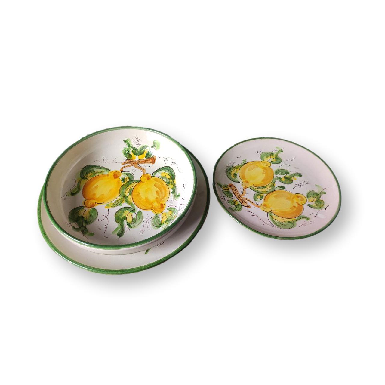 Set di piatti in ceramica con limoni dipinti a mano