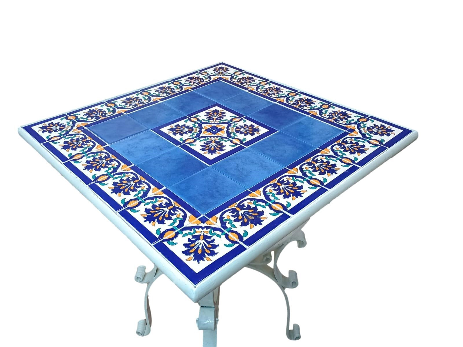 Tavolo quadrato in Ferro battuto - Decori in ceramica fiori fondo blu 60x60cm - Base bianca